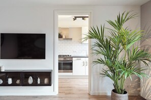 Réfrigérateur, four, plaque de cuisson, cafetière/bouilloire