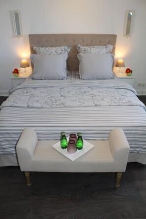 4 多间卧室、办公桌、熨斗/熨衣板、旅行婴儿床