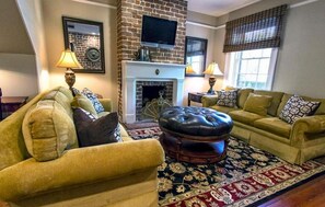 Townhome, 3 Bedrooms | Living room - Oglethorpe Square Main + Garden by Lucky Savannah (Savannah)