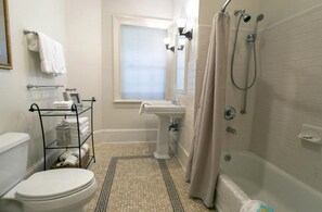 Stadtwohnung, 3 Schlafzimmer | Badezimmer | Handtücher