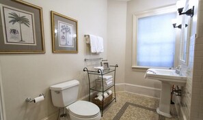 Townhome, 3 Bedrooms | Bathroom | Towels - Oglethorpe Square Main + Garden by Lucky Savannah (Savannah)