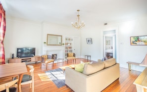 콘도, 침실 2개 | 거실