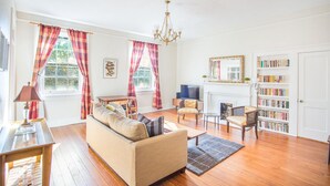 Condo, 2 Bedrooms | Living room - Gimme Liberty! by Lucky Savannah (Savannah)