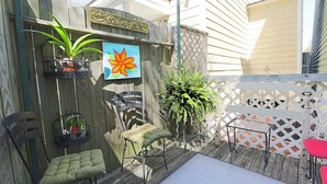 House, 3 Bedrooms | Terrace/patio - Juniper Cottage by Lucky Savannah (Savannah)