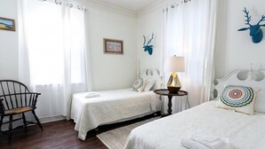 House, 3 Bedrooms | 3 bedrooms, bed sheets - Juniper Cottage by Lucky Savannah (Savannah)