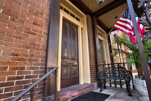 Balcony - Wilkes Pied-a-terre by Lucky Savannah (Savannah)