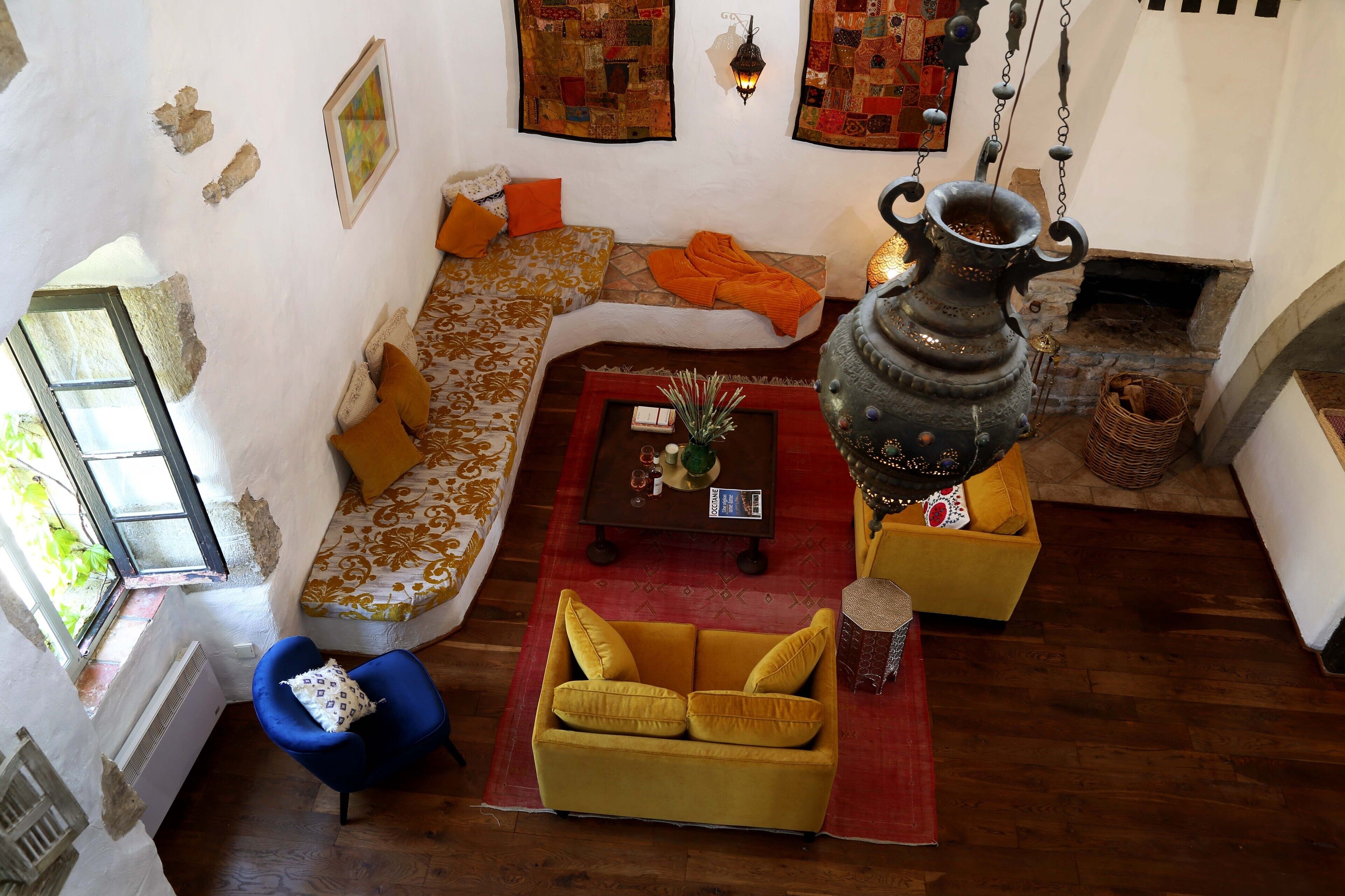 'Essaouira' Moroccan Inspired Apartment, Private Terrace in 13th Century Château