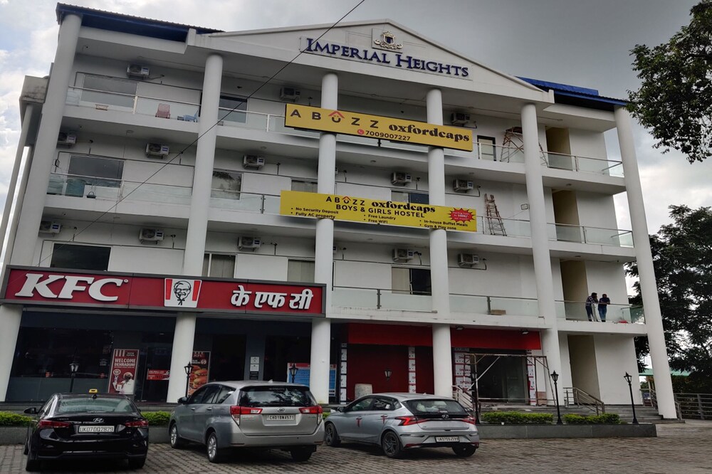 Abuzz Oxfordcaps Dehradun