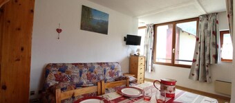 200m from resort center, 2nd floor, balcony, tv, ski locker, 26m², Val Cenis