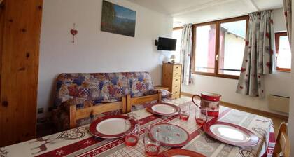 200m from resort center, 2nd floor, balcony, tv, ski locker, 26m², Val Cenis