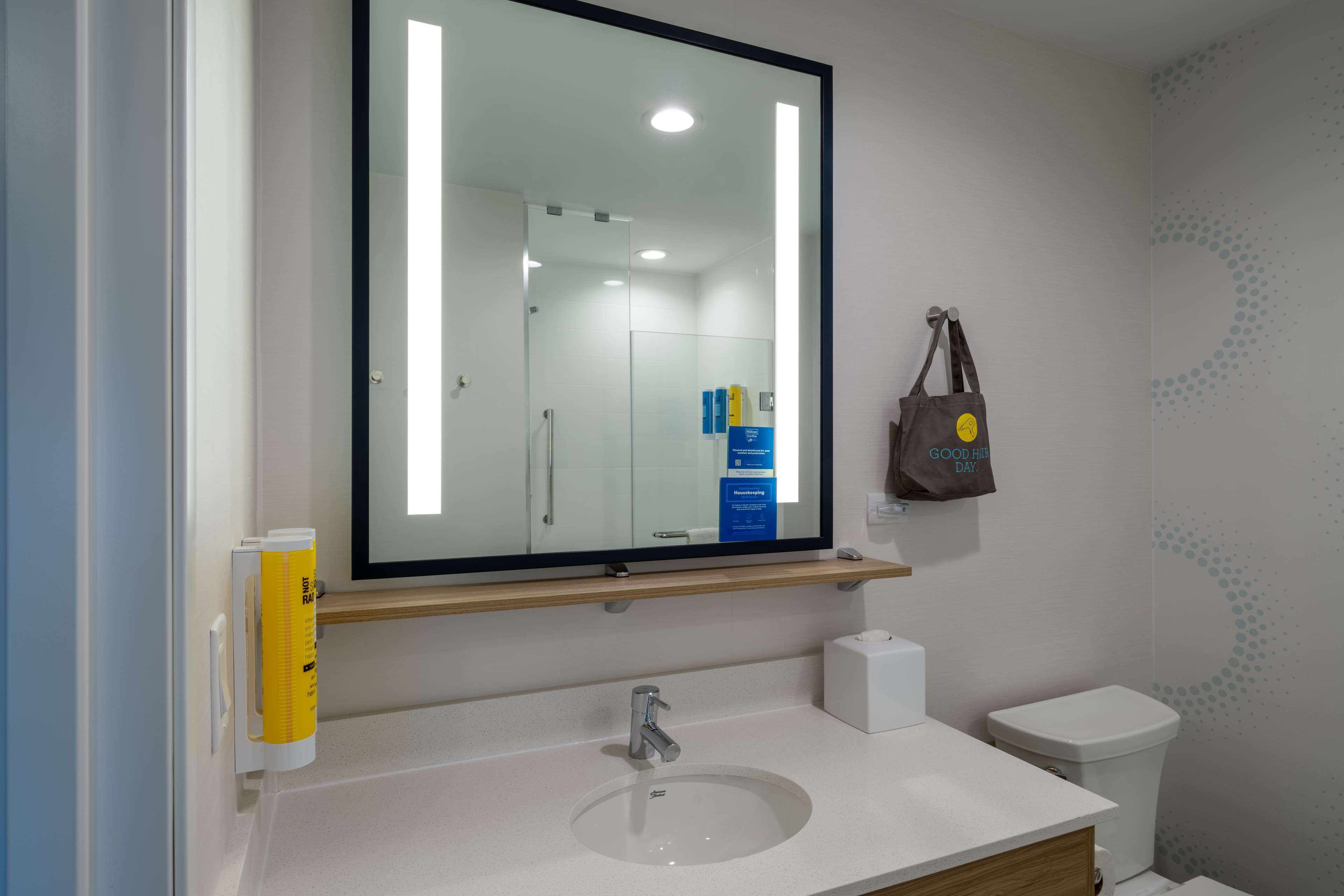 Photo - Tru By Hilton Naperville Chicago