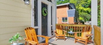 White House on Wisconsin-Upper |Renovated Colonial Revival |Horticultural Hall |Main St |Parking - 2