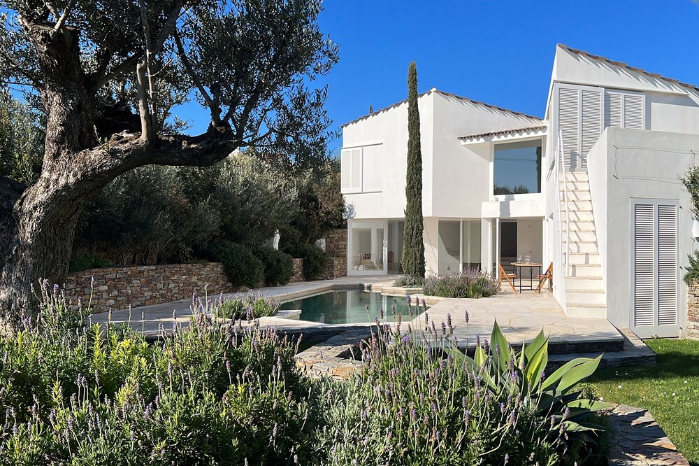 Exclusive villa with pool in Cadaqués