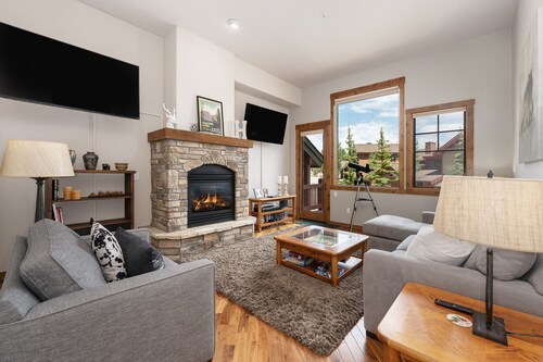 Bear Trail 3 Bedroom Townhouse by RedAwning