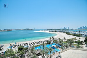 Apartment | Living area | 41-inch LED TV with cable channels, TV - Palm Jumeirah's Spectacular Ocean-View Apartment - NBT (Dubai)
