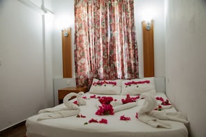 Minibar, desk, blackout drapes, WiFi - Nergos Side Hotel (Manavgat)