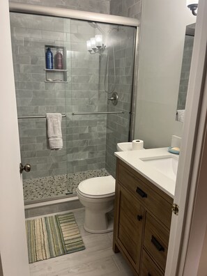 Hair dryer, toilet paper - 2 bed condo in Waterville Valley, NH! White Mountains Summer Season RENTAL ONLY (Waterville Valley)