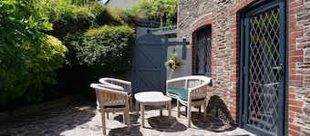 Dog friendly 2 bed barn - walking distance to Slapton Sands Beach & Slapton Ley