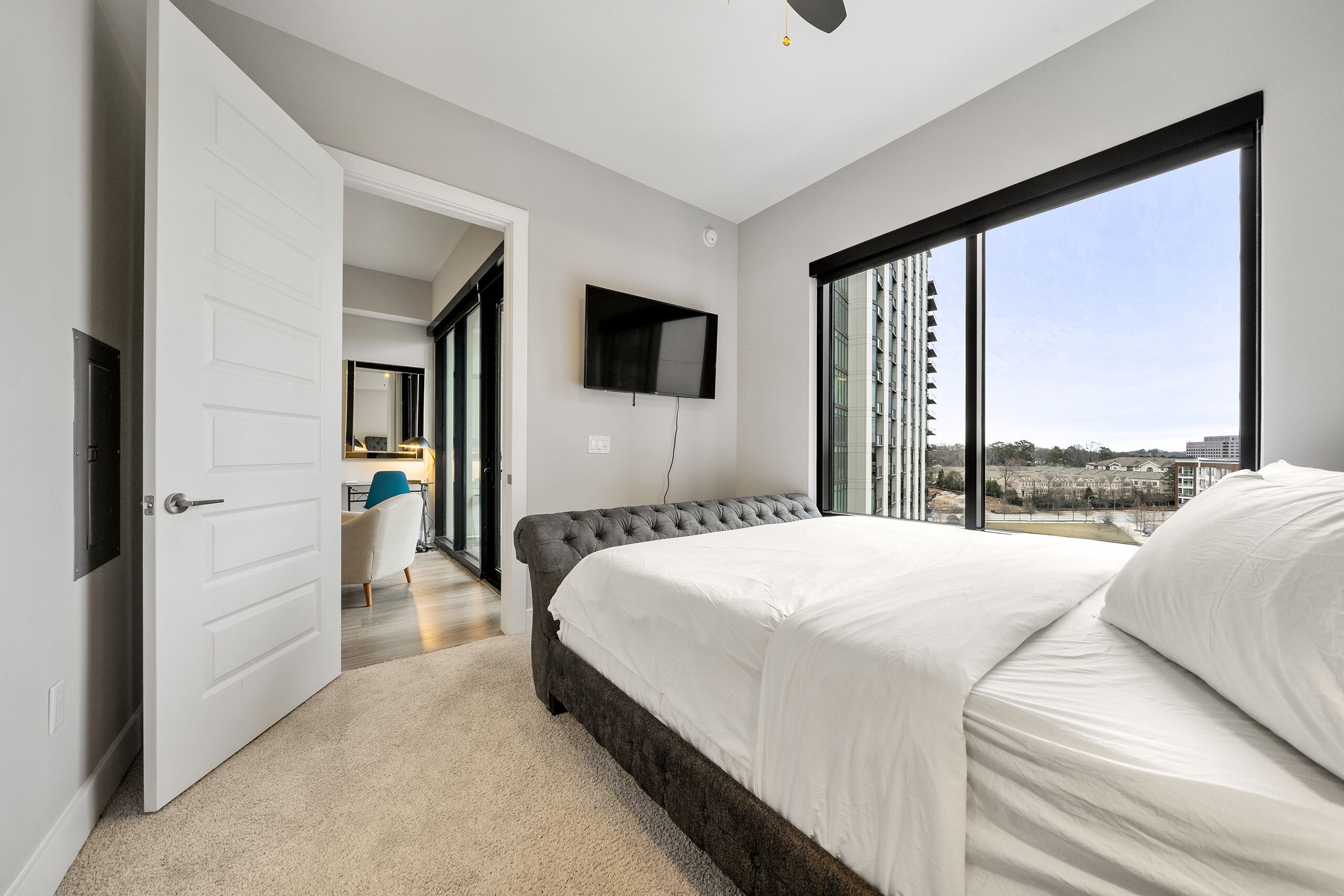 5 minutes walk to Lenox and Phipps plaza, luxury condo