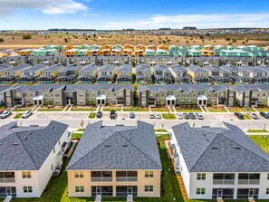 Exterior - Cozy Family ThemedRoom/Waterpark/Garage (Reunion)