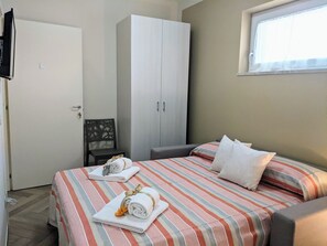 Basic Double Room | Iron/ironing board, free WiFi - il Giglio Marino Cilento Residence (Ascea)