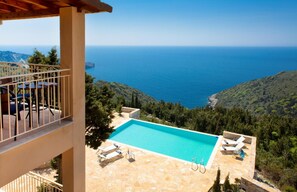 Villa | 4 bedrooms - Avlaki Bay House in Paxi (Paxos)