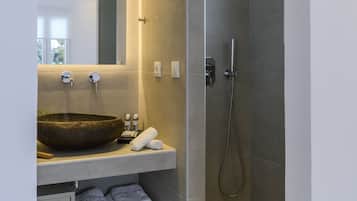 Suite City View | 高級寢具、迷你吧、客房內保險箱、隔音