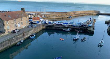 NEW Superb One Bedroom Getaway in Dysart Kirkcaldy