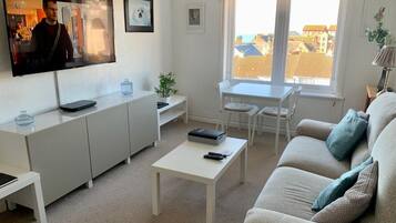 Apartment (1 Bedroom) | Living area