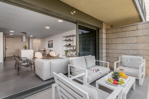 Deluxe Apartment | Terrace/patio - 3BDR parking Haneviim Boutique (Jerusalem)