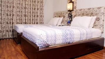 Deluxe Double Room | Free WiFi, bed sheets