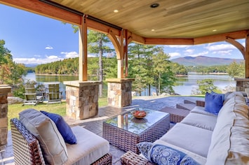 Waterfront: panoramic lake and mountain views