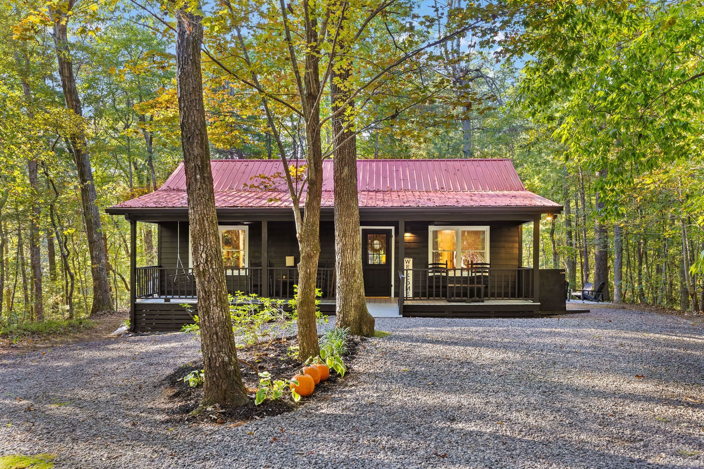 Newly Renovated Rustic Modern Cabin