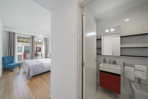 2 bedrooms, iron/ironing board, travel crib, free WiFi