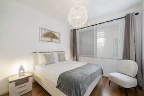 2 bedrooms, iron/ironing board, travel cot, free WiFi
