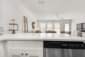 Interior - 🌊Walk 2 Beach-Ground Floor-Remodeled-Southwind A3🌊 (Panama City Beach)