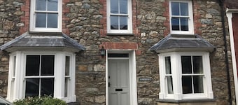 A homely retreat in the heart of Newport