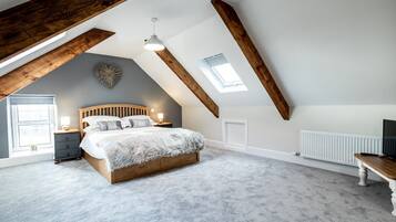 5 slaapkamers, een strijkplank/strijkijzer, reisbedje, gratis wifi