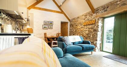 Dog-Friendly Pembrokeshire Coastal Barn | Walks from the Door