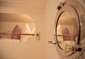 5 Schlafzimmer, Bügeleisen/Bügelbrett, Reisekinderbett, kostenloses WLAN
