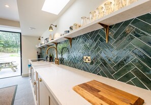 Fridge, microwave, oven, dishwasher