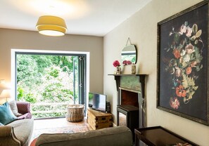 Smart TV, DVD player, ping pong - An incredible retreat on the coast for 10, with a beautiful garden (Cardigan)