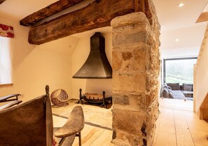 Interior - An incredible house with fantastic views (Newport)