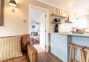 Interior - A gorgeous family home in the heart of Newport, within walking distance of the beach (Newport)