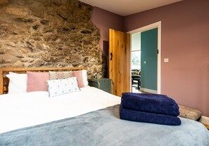 3 bedrooms, iron/ironing board, travel crib, free WiFi