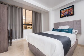 Superior Double Room | Hypo-allergenic bedding, desk, free WiFi, bed sheets - Qoripunku villa militar  (Cusco)