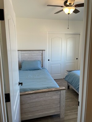 2 bedrooms, WiFi, bed sheets