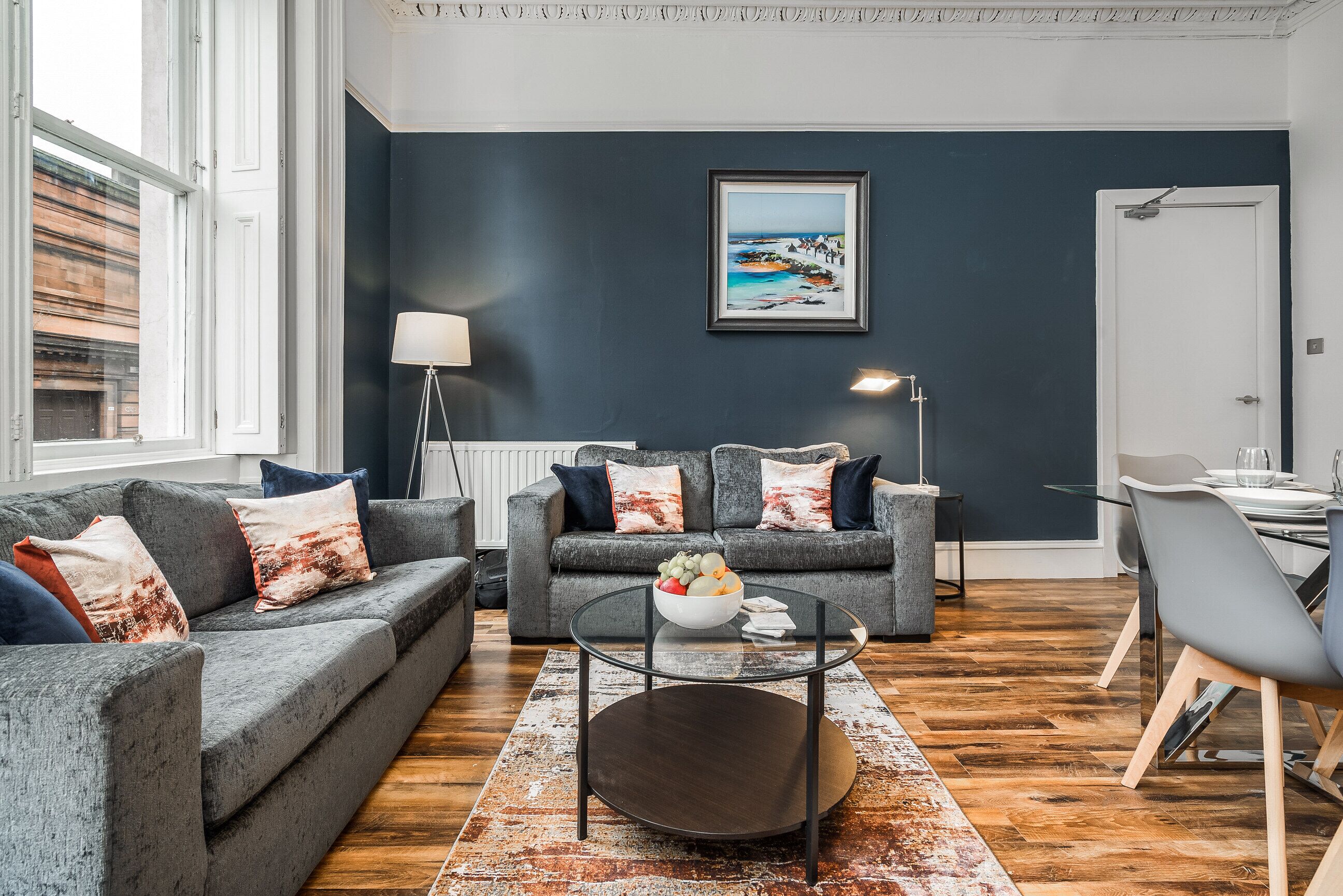 Modern 4 bedroom, City Centre Maisonette