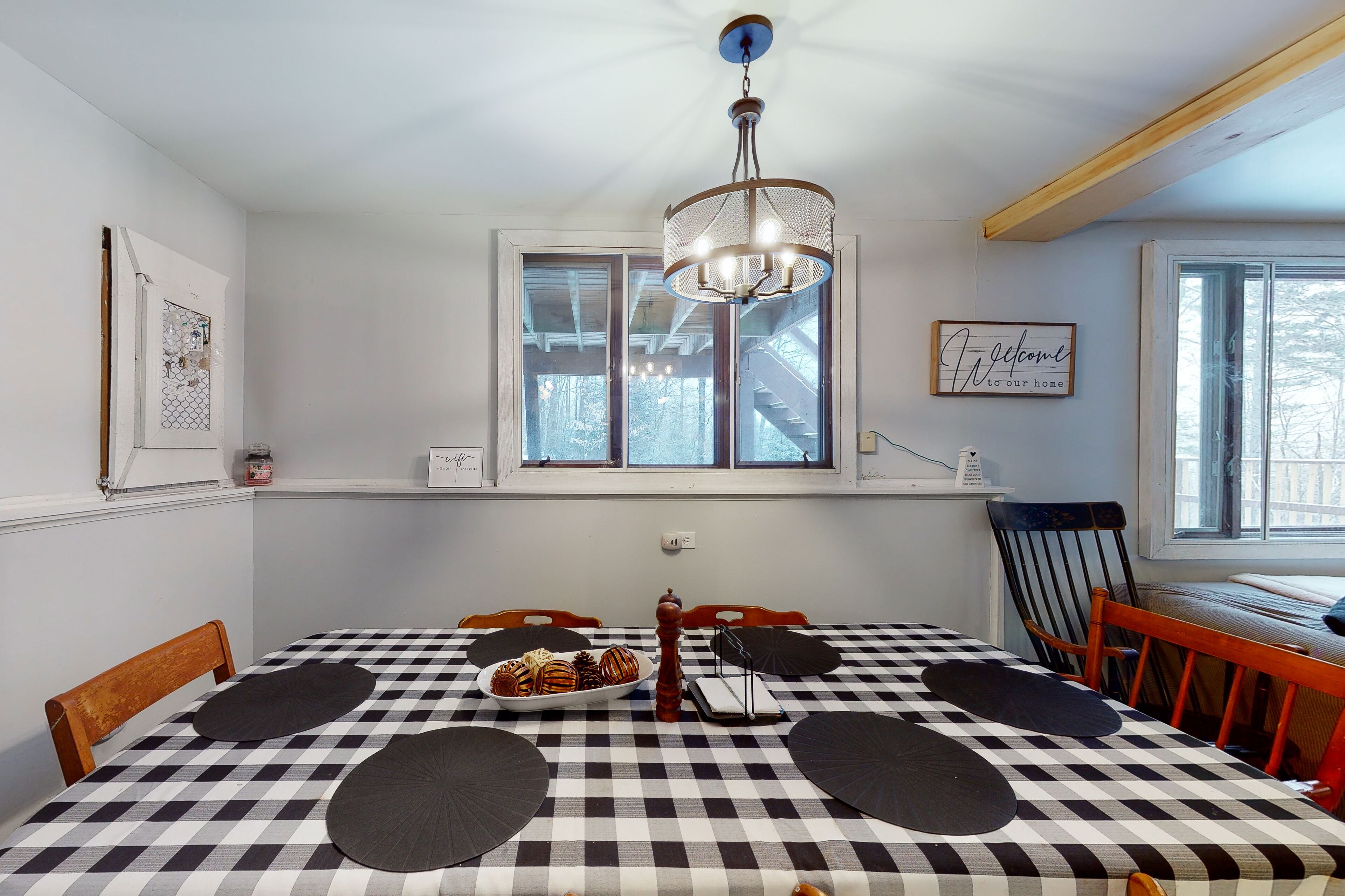 Dog-friendly home w/ WiFi, private washer/dryer, and wood & electric fireplaces