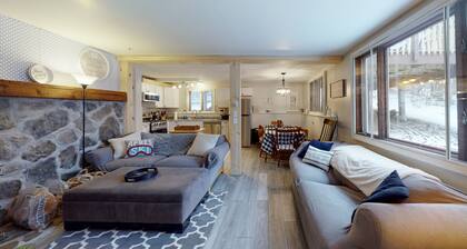 Dog-friendly home w/ WiFi, private washer/dryer, and wood & electric fireplaces